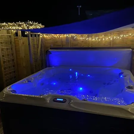 Entire Rural 5* Cottage, Winton With Hot Tub Feriehus Winton (Cumbria)