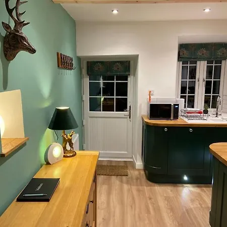 Entire Rural 5* Cottage, Winton With Hot Tub Prázdninový dům *