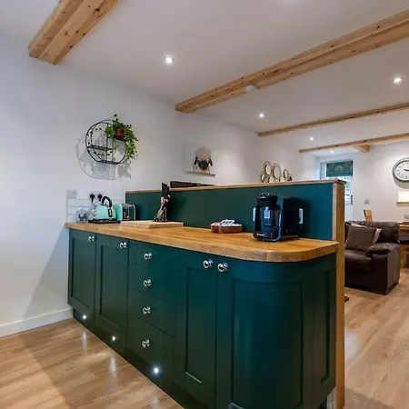Entire Rural 5* Cottage, Winton With Hot Tub Prázdninový dům *